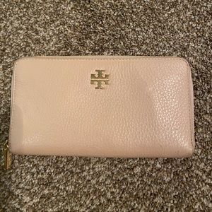 Tory Burch wallet